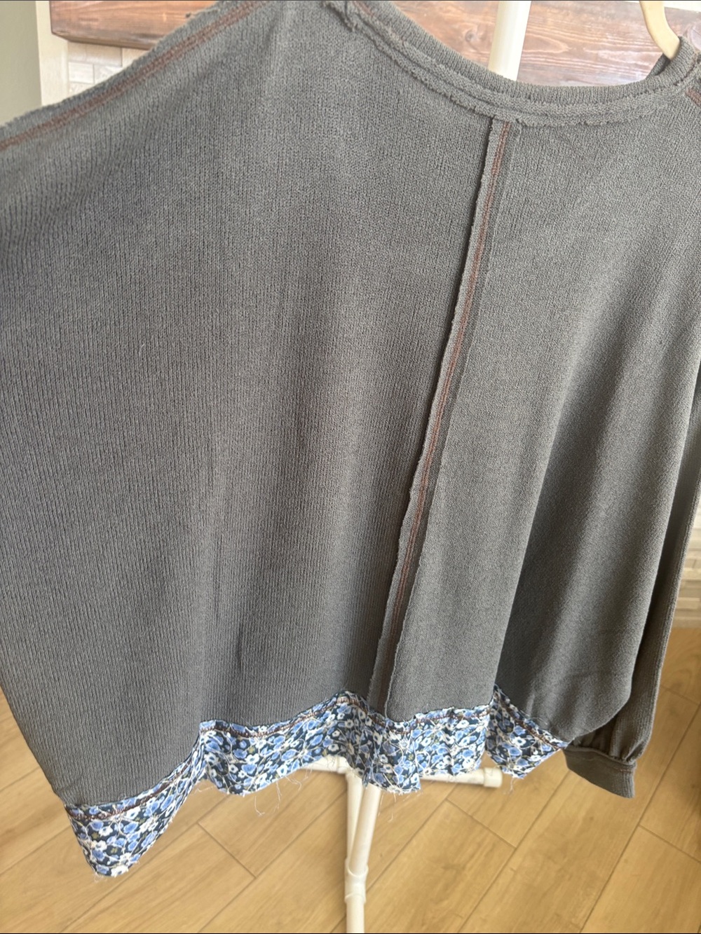 POL Gray Scoop-Neck Sweater with Blue Floral 'LOVE' Appliqué - Picture 4 of 7
